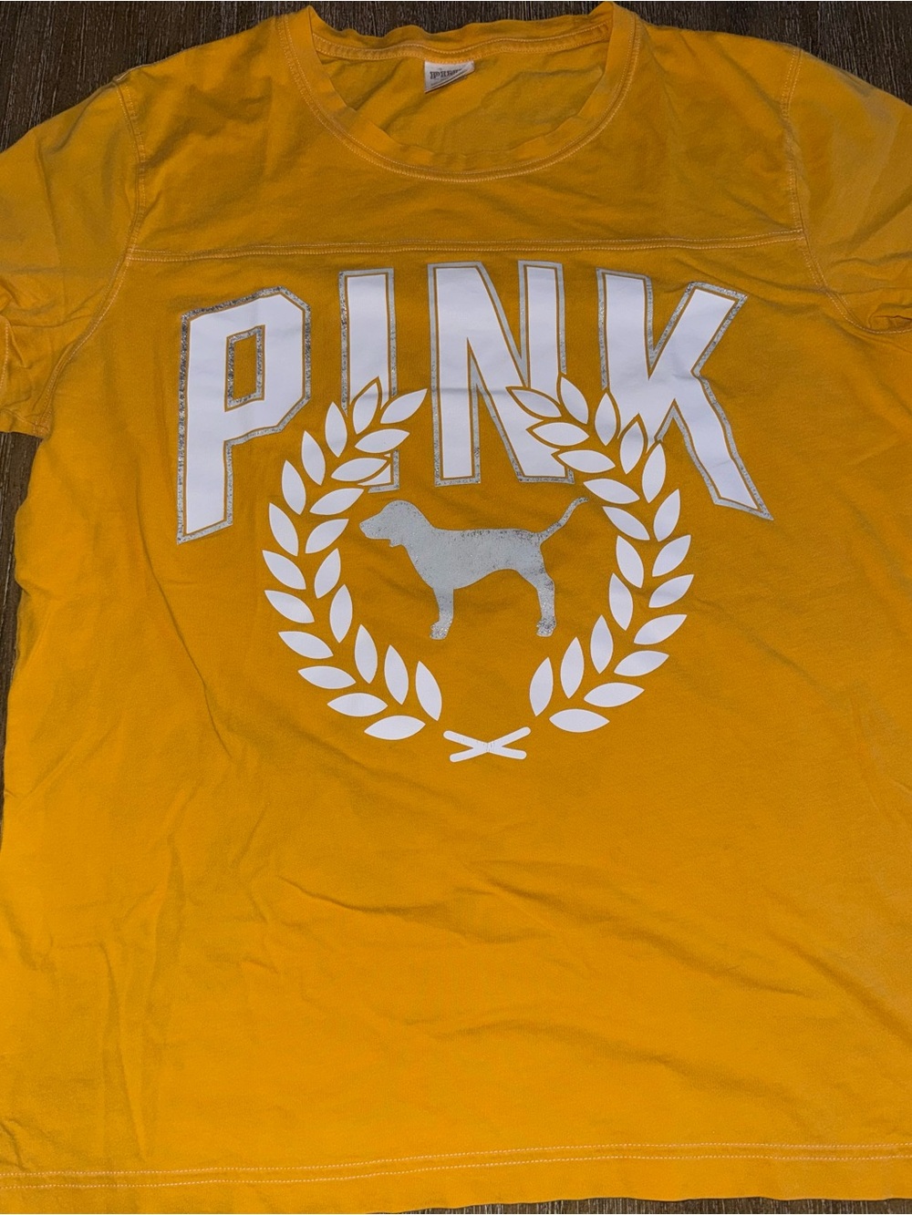 PINK Victoria's Secret Yellow Dog Graphic Tee - Women's Pet-Themed Shirt